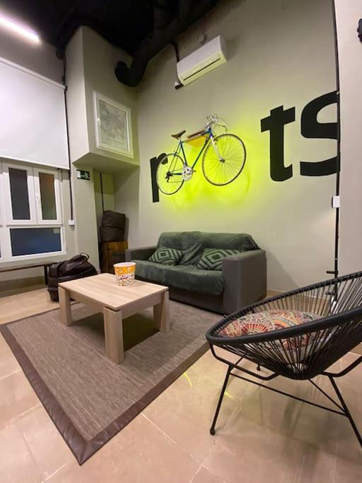 ולנסיה Apartment Ruzafa Roots, 12 Min To Centre, Smart Tv, Wine מראה חיצוני תמונה