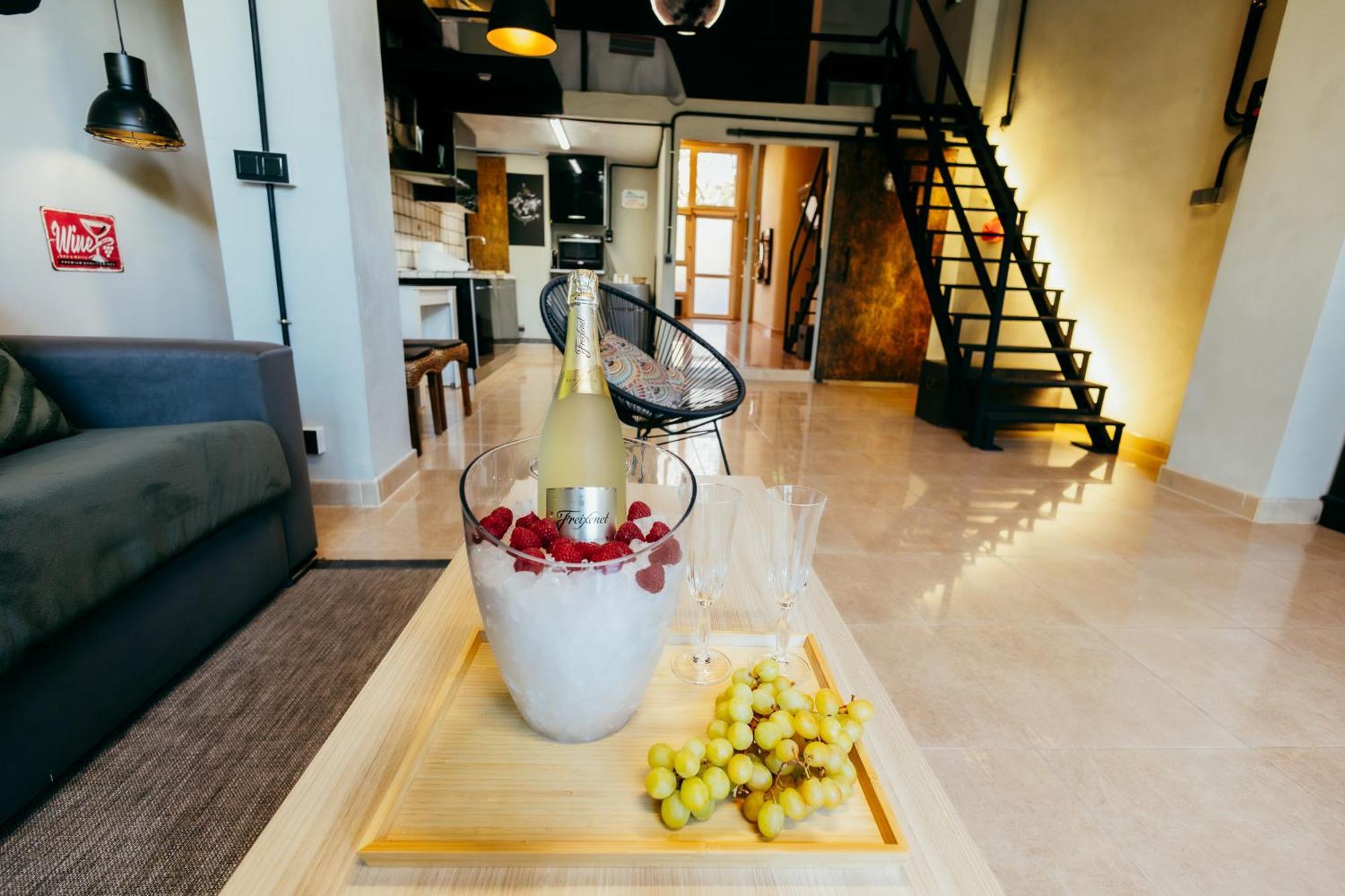 ולנסיה Apartment Ruzafa Roots, 12 Min To Centre, Smart Tv, Wine מראה חיצוני תמונה