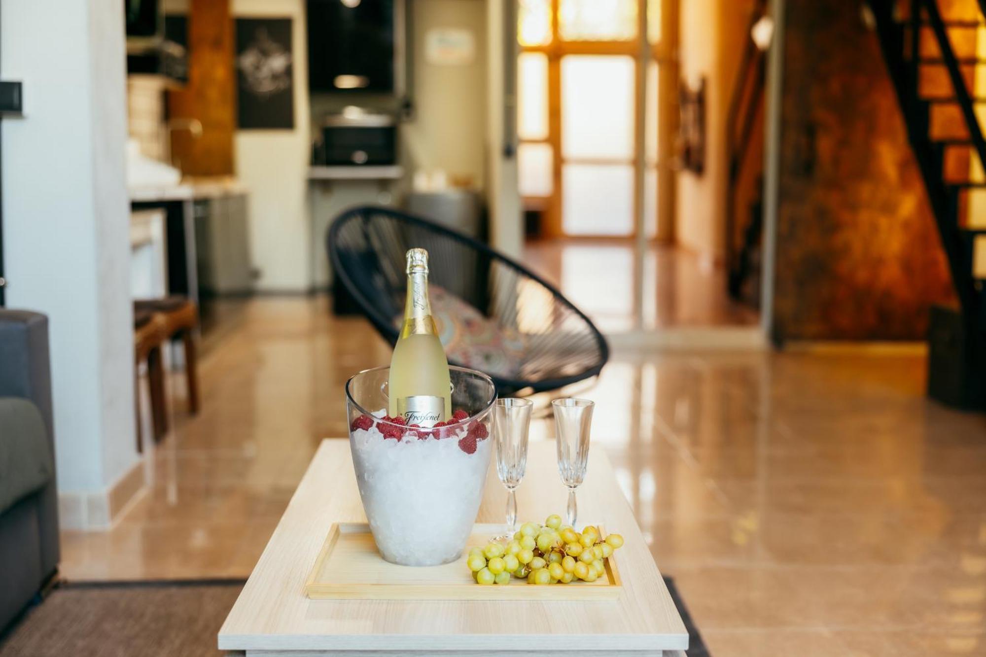 ולנסיה Apartment Ruzafa Roots, 12 Min To Centre, Smart Tv, Wine מראה חיצוני תמונה